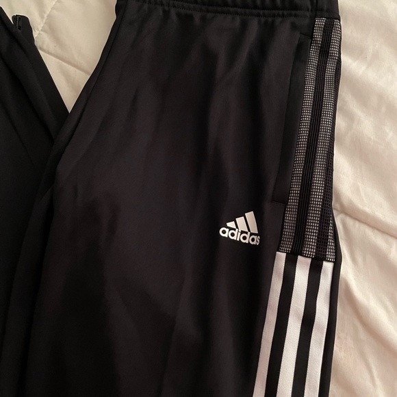 Adidas Joggers NEW - Picture 2 of 5